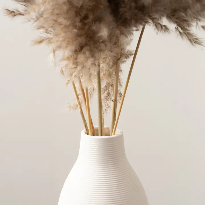 90cm Natural Pampas in Ribbed Ceramic Vase